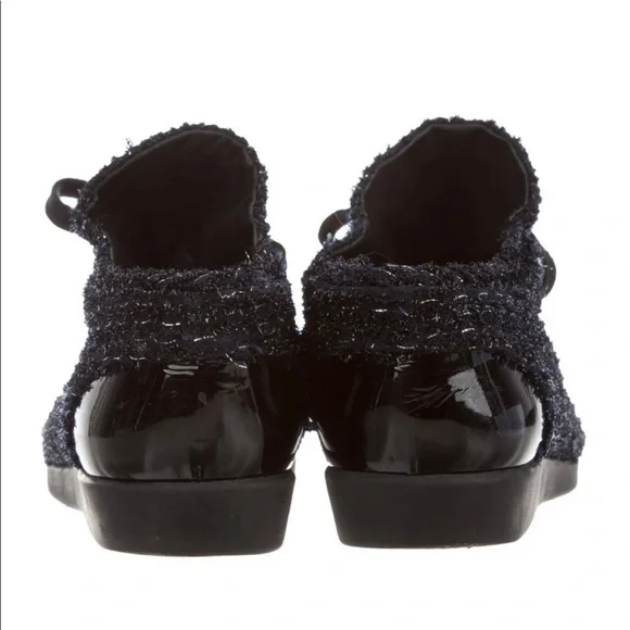 Chanel Sneaker - Picture 2 of 6